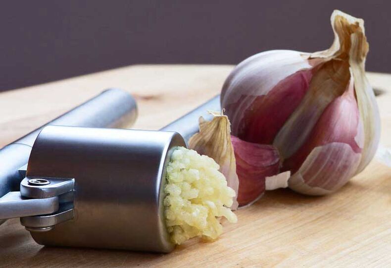 solucanları gidermek için sarımsak